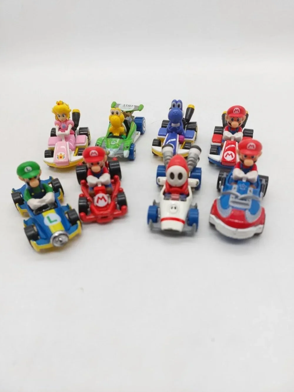 Hot Wheels Mario Kart Lot Of 8 Mario, Yoshi, Shy Guy, Peaches, Lugi, Koopa